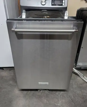 Kitchenaid dishwasher *stainless