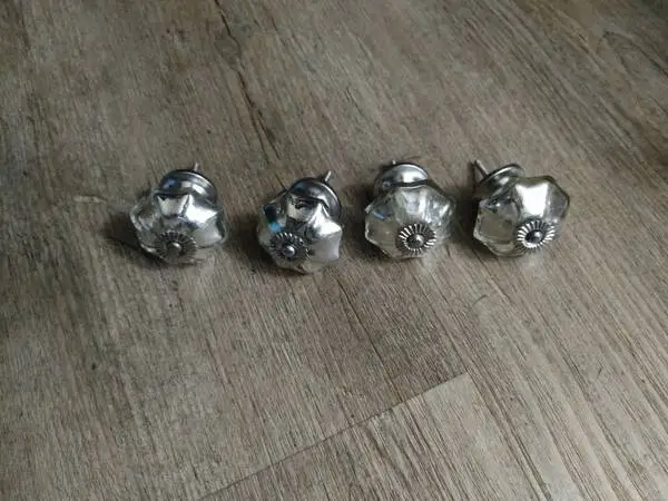 Cabinet / Drawer Pull Knobs For Sale (Set Of 4)