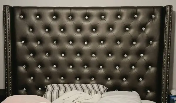 ASHLEY QN SIZE BEDROOM SET