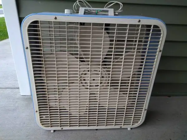 Large Vintage Kmart Box Fan, Metal Blades, 3 Speeds