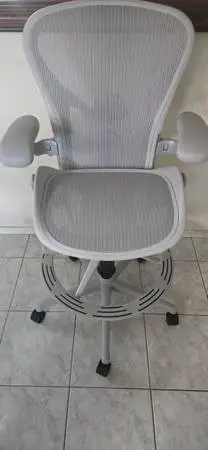 Herman Miller Aeron Remastered Stool PostureFit SL Size B Mineral - BRAND NEW!