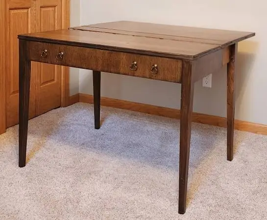 Fine art to fine furniture from over 100 different houses!