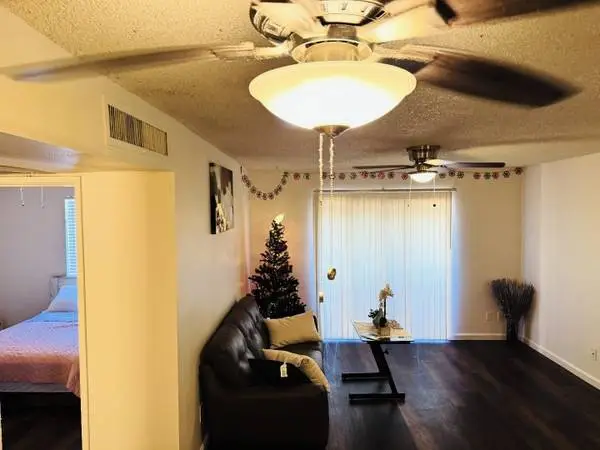 Phoenix 2 Bedroom Apartment | 818 Sq Ft | Apply Today