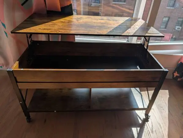 Lift-Top Coffee Table with lots of storage for board games, tea etc