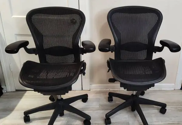 OFFICE CHAIRS HERMAN MILLER AERON SIZE B