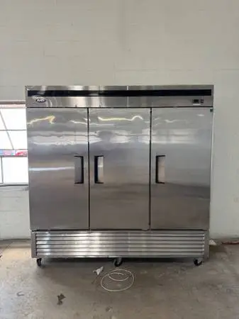 Atosa 3-Door Commercial Reach-In Refrigerator (82”) – Stainless Steel