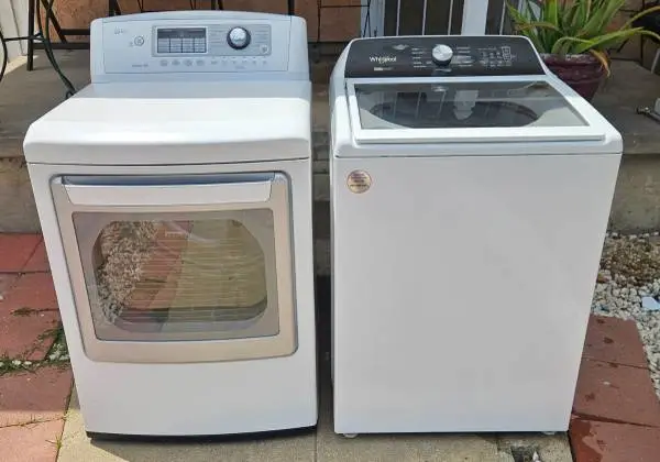 Washer and dryer 2 yrs old free curb side delivery