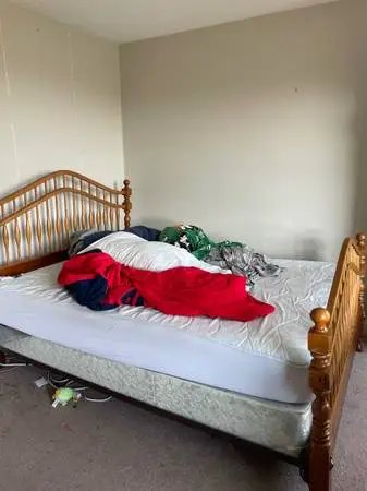 Moving sale