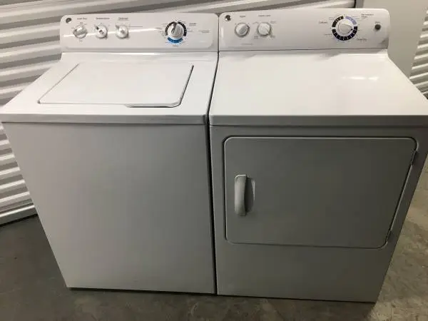 LIKE NEW - GE MEGA CAPACITY Top Load Washer and Gas Dryer Set in White