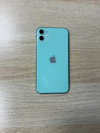 iPhone 11 - Unlocked - 64GB