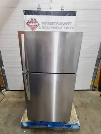 FREE DROP OFF - WHIRLPOOL 18 CU. FT. TOP FREEZER REFRIGERATOR IN SILVER