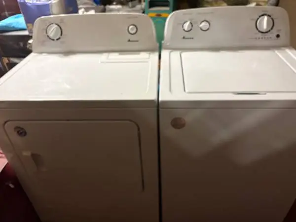 WASHER AND DRYER WORKS GREAT CAN DELIVER