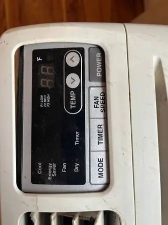 LG 12,000 BTU Air conditioner