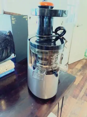 Horum Juicer
