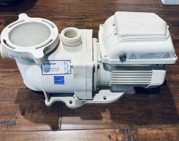 Pentair SuperFlo VS Variable Speed Pool Pump (Model 342001) – a used,