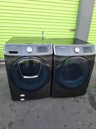 Samsung 5.0 cu ft washer and gas dryer set