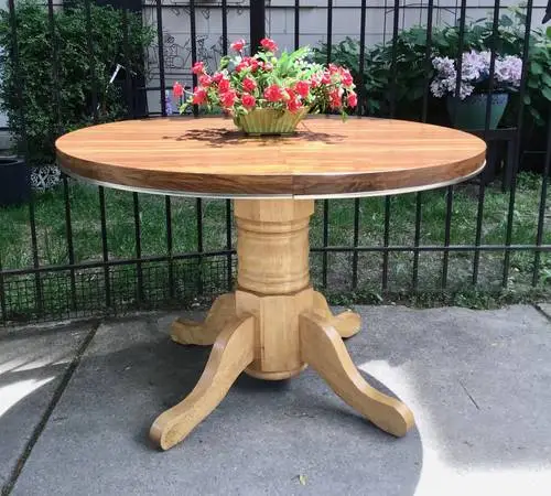 Traditional solid oak wood base wood top dining table