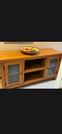 Cabinet / tv stand
