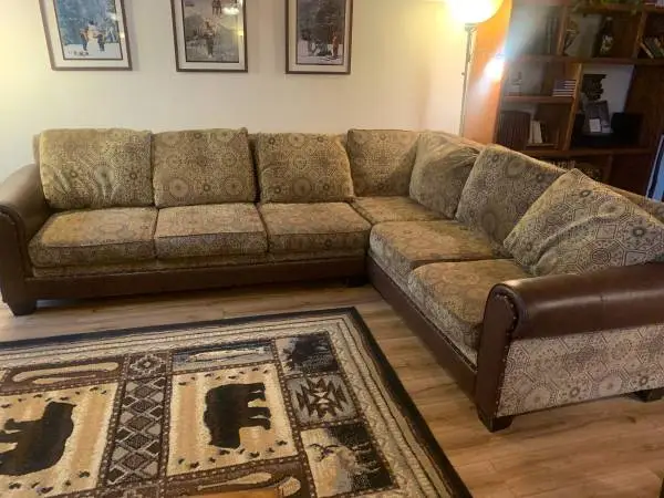 FREE COUCH