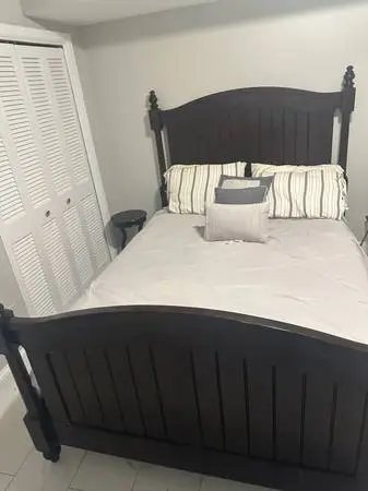 BEDROOM SET