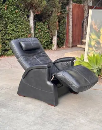 Human Touch Perfect Chair PC-085 Zero Gravity Power Recliner Black