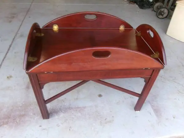 QUALITY REFINISHED 1950S CHERRY BUTLERS COFFEE TABLE (PIC)