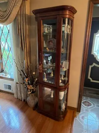 Display cabinet curio cabinet rounded glass sides