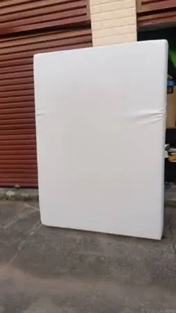 Full size mattress