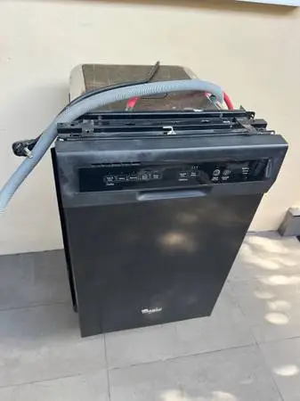 Whirlpool 18”Dishwasher