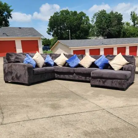 ASHLEY Sectional Couch (Big One)