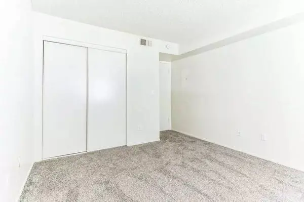 1 bed 1 bath ready to view now! Visit our community today!