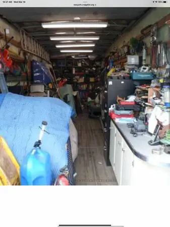 20ft storage container for rent on secure lot $300----24 Hour Access
