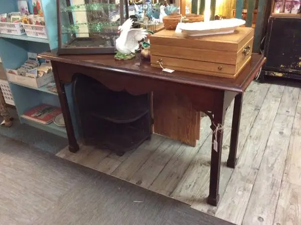 SOFA TABLE