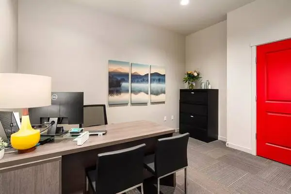 Pet paradise! 1 Bed/1 Bath perfect for furry companions.
