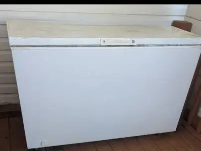 Deep freezer