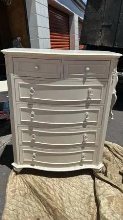 Legacy Classic kid 5 Drawer tall Chest in Antique Linen White L40”*D18”*H51