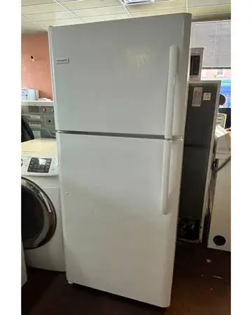 Frigidaire Refrigerator Top Freezer in White Finish