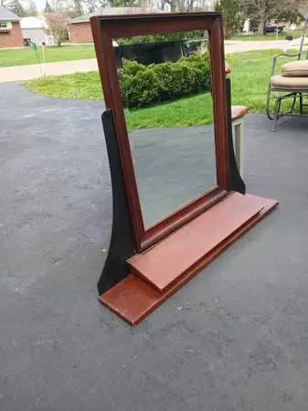 Shaker Style Dresser Top Mirror with Jewelry Case by Kincaid