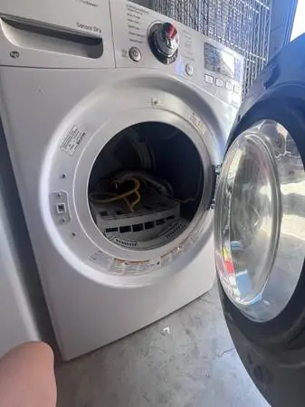 LG ThinQ Washer and Gas Dryer like NEW
