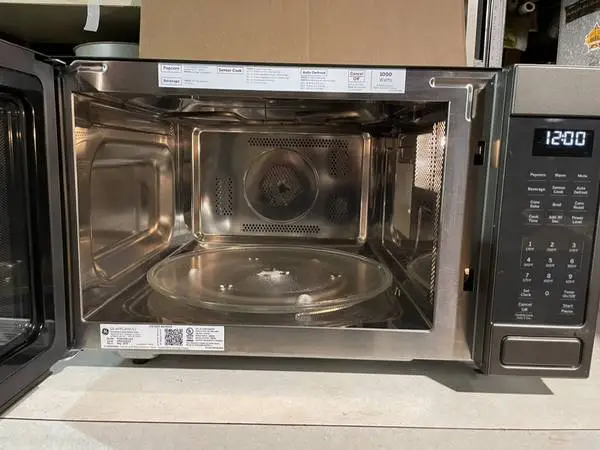 GE Profile 1.5 Cu. Ft. Countertop Convection / Microwave Oven