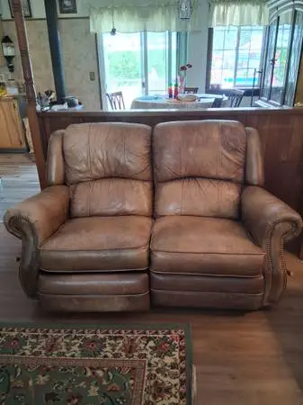 La-z-boy love seat