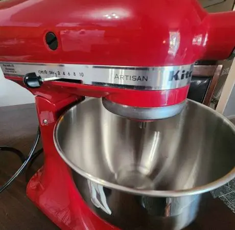 Kitchen Aid mixer Artisan Choice Red or Blue