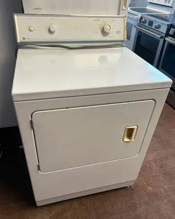 Maytag Electric Dryer in White Finish