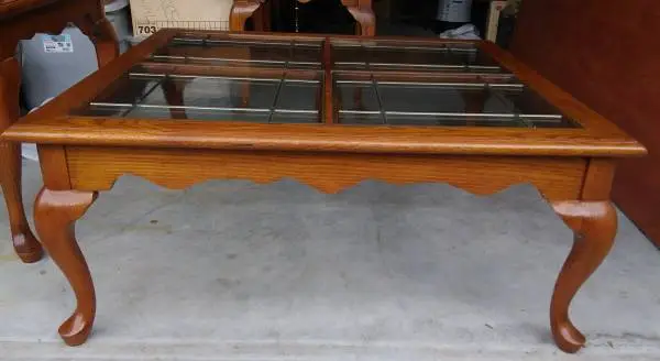 PENNSYLVANIA HOUSE SQUARE CHERRY FINISH COFFEE TABLE WITH GLASS PANELS