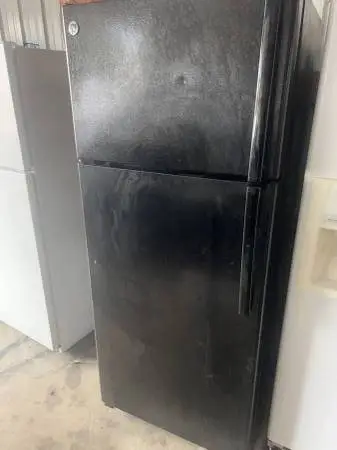 Stove Range Oven&Refrigerator Freezer/Ice Maker/black made by GE
