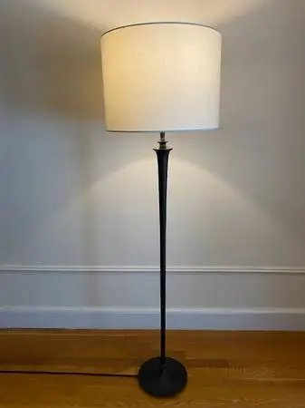 Sculptural Hammered Bronze Floor Lamp — Giacometti-Style Brutalist Design