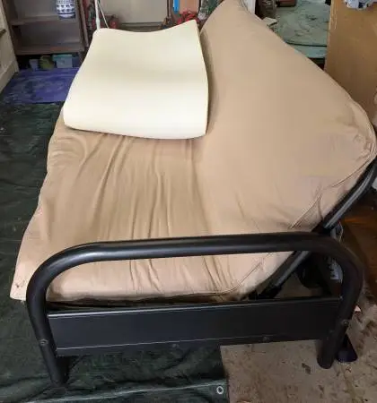 Full / queen futon