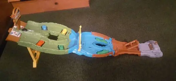 Hot Wheels Monster Trucks Raceway