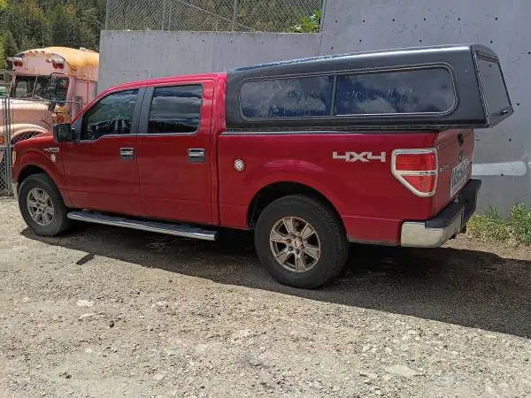 7 x 6 x 2 ft black topper for Truck PLEASE MEASURE