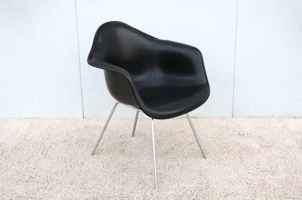 Vintage Mid-Century Herman Miller Eames Molded Fiberglass Armchair